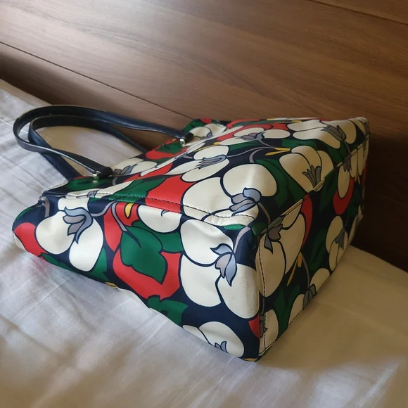 Kate Spade Red and Green Tote Bag with Floral Design - Picture 7 of 10